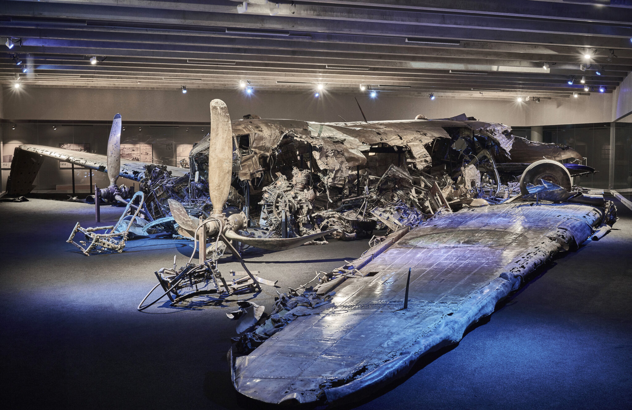 utställning om DC-3an som försvann, vraket av planet